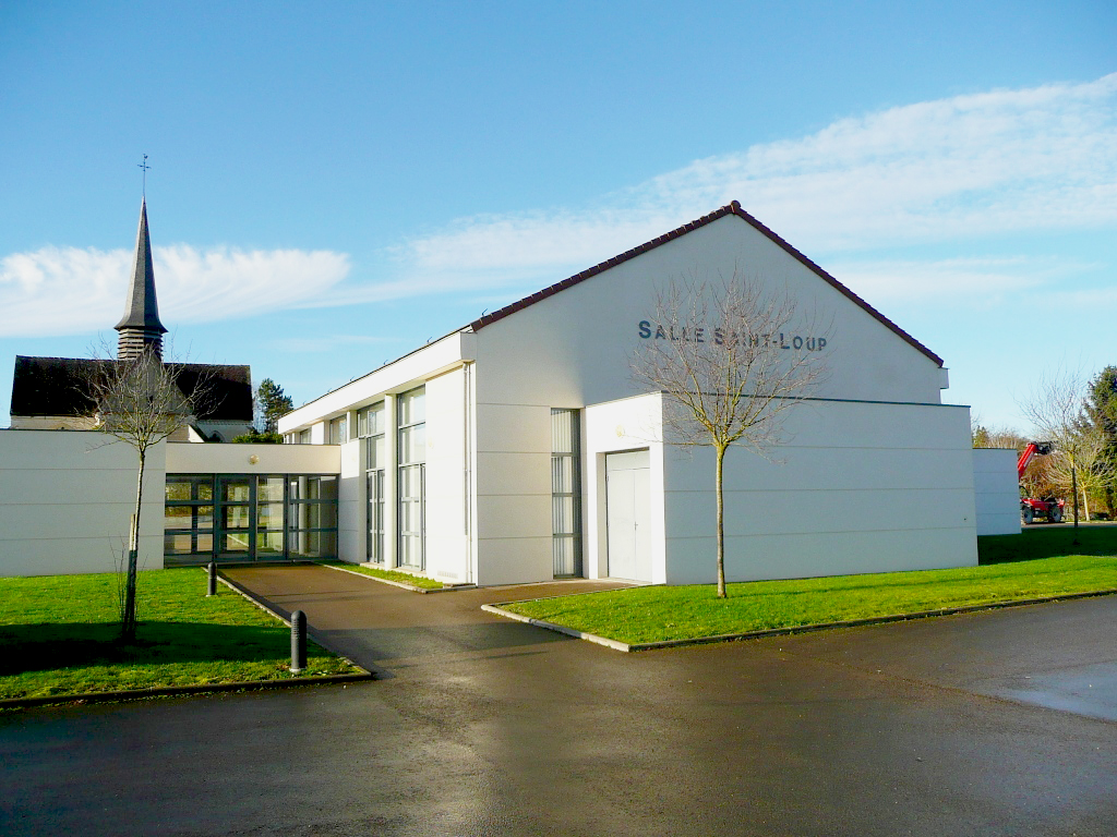 Salle Des Fetes Saint Julien Les Villas